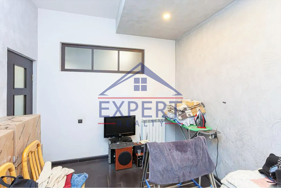 ԱՐԱԲԿԻՐ, ԳՅՈՒԼԲԵՆԿՅԱՆ ՓՈՂՈՑ, 3 ՍԵՆՅԱԿ