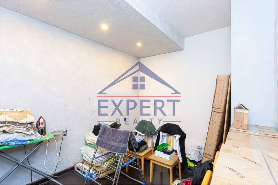 ԱՐԱԲԿԻՐ, ԳՅՈՒԼԲԵՆԿՅԱՆ ՓՈՂՈՑ, 3 ՍԵՆՅԱԿ