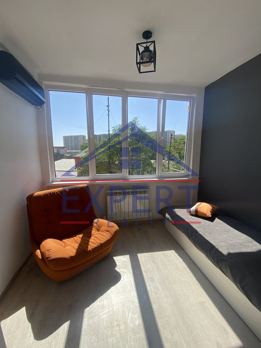 ԿԵՆՏՐՈՆ, ՍՈՒՐԲ ԳՐԻԳՈՐ ԼՈՒՍԱՎՈՐԻՉ ՓՈՂՈՑ, 3 ՍԵՆՅԱԿ