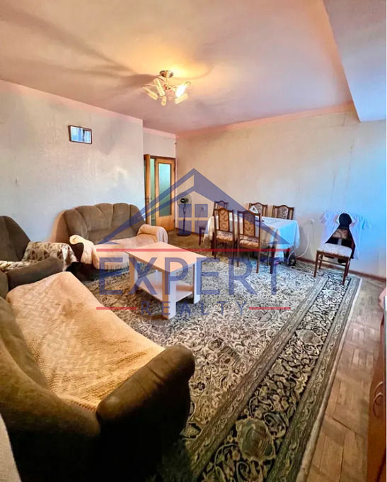 ՇԵՆԳԱՎԻԹ, ՇԵՆԳԱՎԻԹԻ 2-ՐԴ ՓՈՂՈՑ, 3 ՍԵՆՅԱԿ