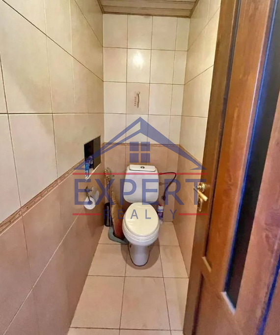 ԱՐԱԲԿԻՐ, ՀՐԱՉՅԱ ՔՈՉԱՐ ՓՈՂՈՑ, 4 ՍԵՆՅԱԿ