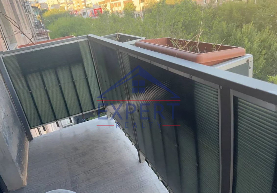 ԱՐԱԲԿԻՐ, ՀՐԱՉՅԱ ՔՈՉԱՐ ՓՈՂՈՑ, 4 ՍԵՆՅԱԿ