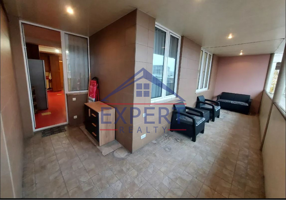 ԿԵՆՏՐՈՆ, ՍԱՅԱԹ ՆՈՎԱ ՊՈՂՈՏԱ, 3 ՍԵՆՅԱԿ