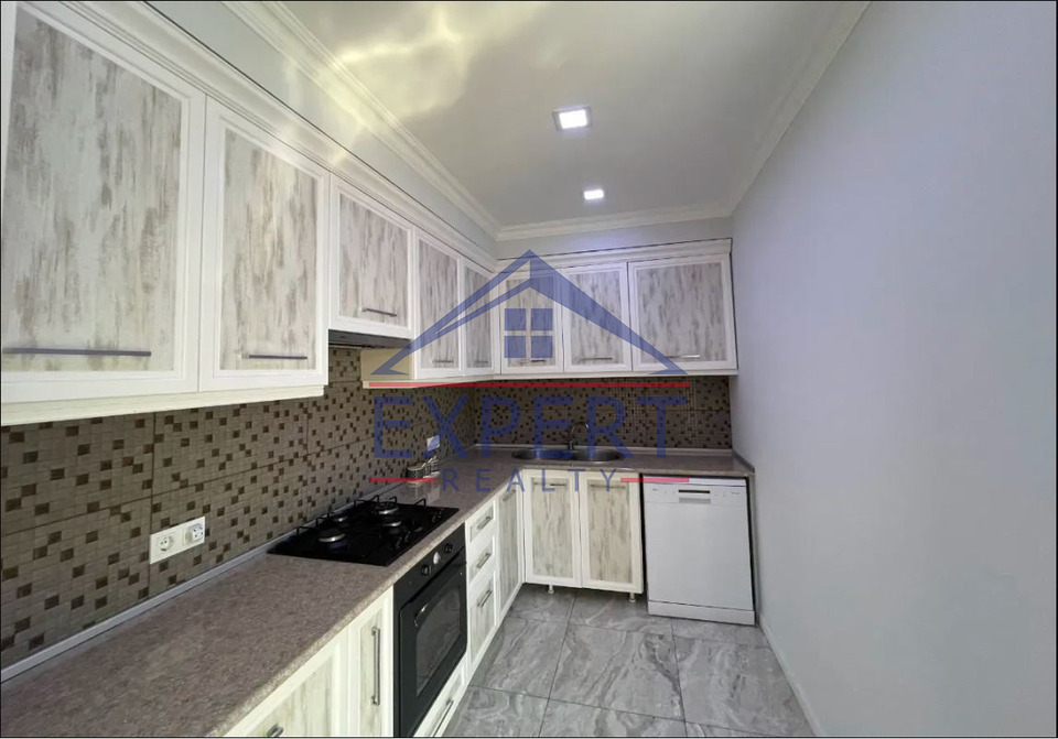 ԿԵՆՏՐՈՆ, ՆԱԼԲԱՆԴՅԱՆ ՓՈՂՈՑ, 3 ՍԵՆՅԱԿ