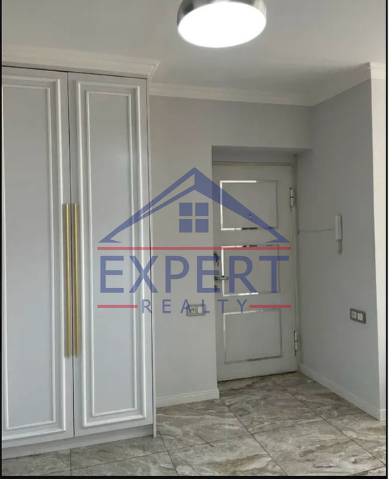 ԿԵՆՏՐՈՆ, ՆԱԼԲԱՆԴՅԱՆ ՓՈՂՈՑ, 3 ՍԵՆՅԱԿ