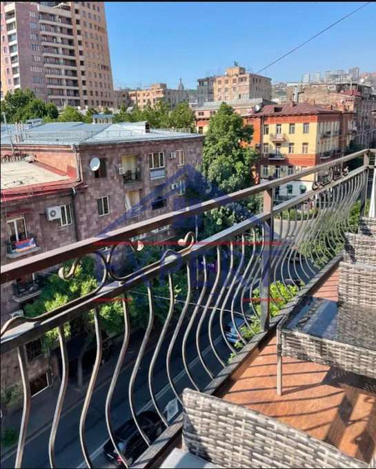 ԿԵՆՏՐՈՆ, ՆԱԼԲԱՆԴՅԱՆ ՓՈՂՈՑ, 3 ՍԵՆՅԱԿ