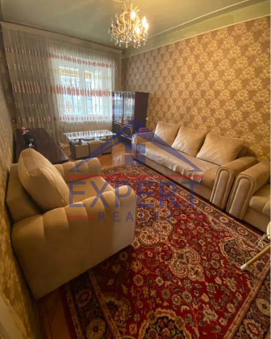 ԿԵՆՏՐՈՆ, ՔՐԻՍՏԱՓՈՐԻ ՓՈՂՈՑ, 3 ՍԵՆՅԱԿ