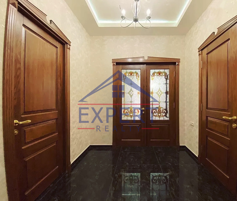 ԿԵՆՏՐՈՆ, ԱՄԻՐՅԱՆ ՓՈՂՈՑ, 3 ՍԵՆՅԱԿ