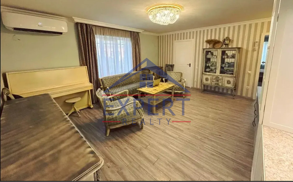 ԿԵՆՏՐՈՆ, ՏԻԳՐԱՆ ՄԵԾԻ ՊՈՂՈՏԱ, 4 ՍԵՆՅԱԿ