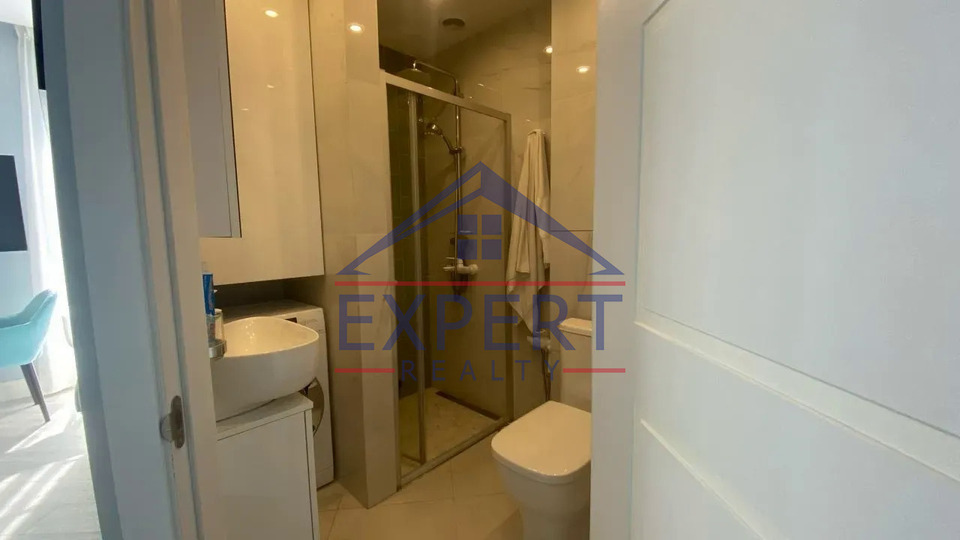ԿԵՆՏՐՈՆ , ԴԵՐԵՆԻԿ ԴԵՄԻՐՃՅԱՆ ՓՈՂՈՑ, 2 ՍԵՆՅԱԿ