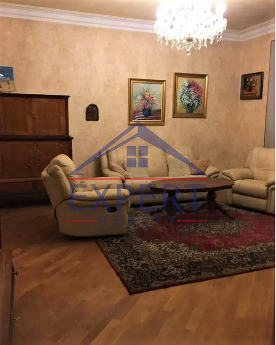 ԿԵՆՏՐՈՆ, ԲԱՅՐՈՆԻ ՓՈՂՈՑ, 3 ՍԵՆՅԱԿ