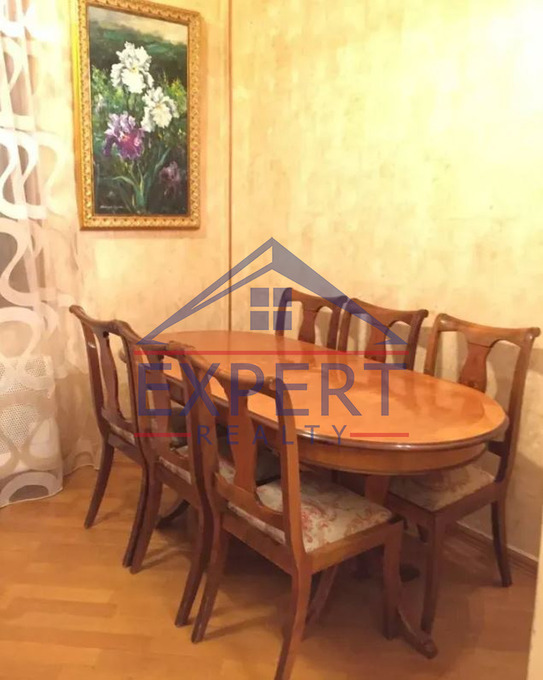 ԿԵՆՏՐՈՆ, ԲԱՅՐՈՆԻ ՓՈՂՈՑ, 3 ՍԵՆՅԱԿ