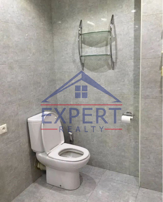 ԿԵՆՏՐՈՆ, ԲԱՅՐՈՆԻ ՓՈՂՈՑ, 3 ՍԵՆՅԱԿ