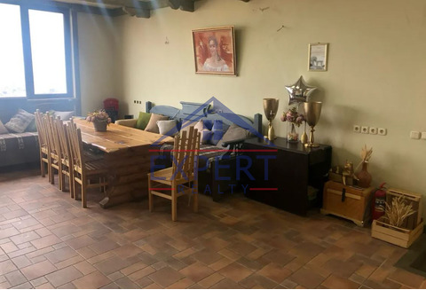 ԱՐԱԲԿԻՐ, ՎԻԿՏՈՐ ՀԱՄԲԱՐՁՈՒՄՅԱՆ ՓՈՂՈՑ, 3 ՍԵՆՅԱԿ