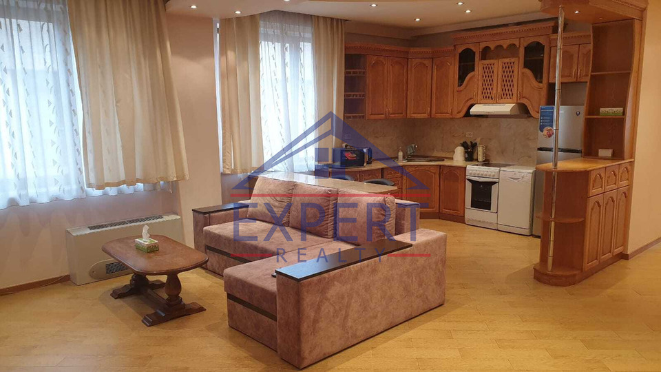 ԿԵՆՏՐՈՆ, ՀՅՈՒՍԻՍԱՅԻՆ ՊՈՂՈՏԱ, 4 ՍԵՆՅԱԿ