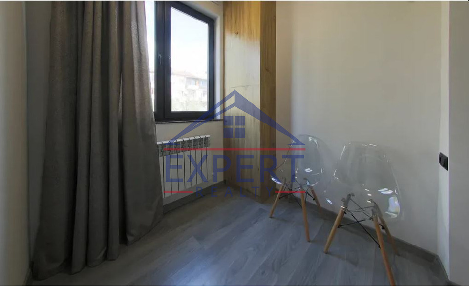 ԱՐԱԲԿԻՐ, ԿՈՄԻՏԱՍԻ ՊՈՂՈՏԱ, 2 ՍԵՆՅԱԿ