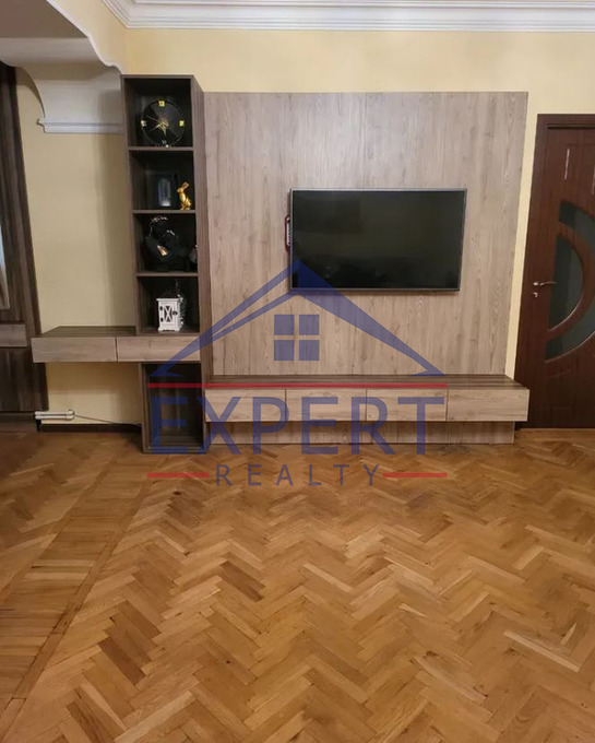 ԱՎԱՆ, ՄԱՐՇԱԼ ԲԱԲԱՋԱՆՅԱՆ ՓՈՂՈՑ, 4 ՍԵՆՅԱԿ