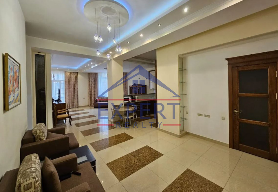 ԿԵՆՏՐՈՆ, ՀՅՈՒՍԻՍԱՅԻՆ ՊՈՂՈՏԱ, 3 ՍԵՆ