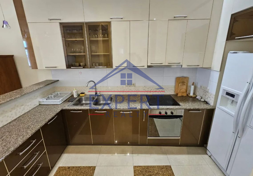 ԿԵՆՏՐՈՆ, ՀՅՈՒՍԻՍԱՅԻՆ ՊՈՂՈՏԱ, 3 ՍԵՆ