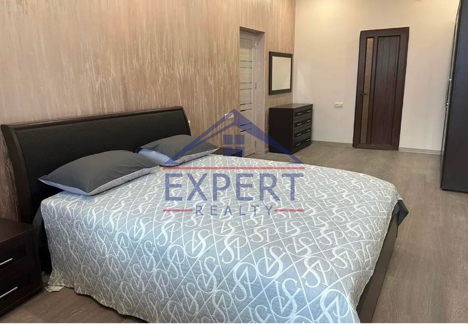 ԿԵՆՏՐՈՆ, ՎԱՐԴԱՆԱՆՑ ՓՈՂՈՑ, 3 ՍԵՆՅԱԿ