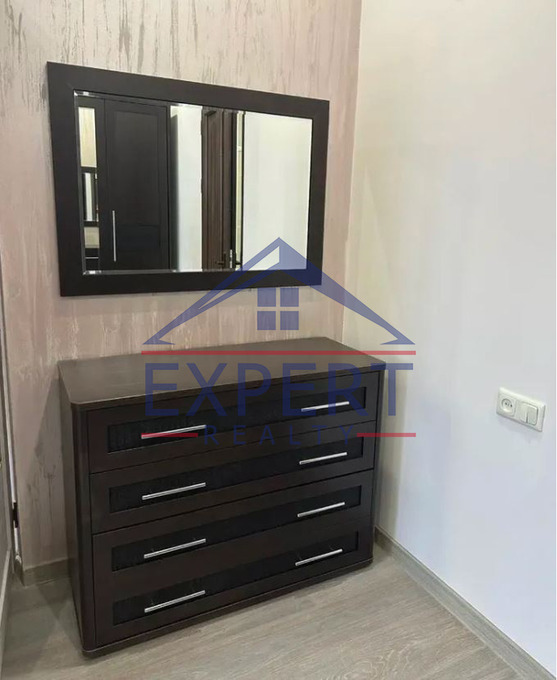 ԿԵՆՏՐՈՆ, ՎԱՐԴԱՆԱՆՑ ՓՈՂՈՑ, 3 ՍԵՆՅԱԿ