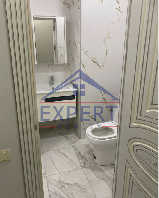 ԿԵՆՏՐՈՆ, ԱՄԻՐՅԱՆ ՓՈՂՈՑ, 2 ՍԵՆՅԱԿ