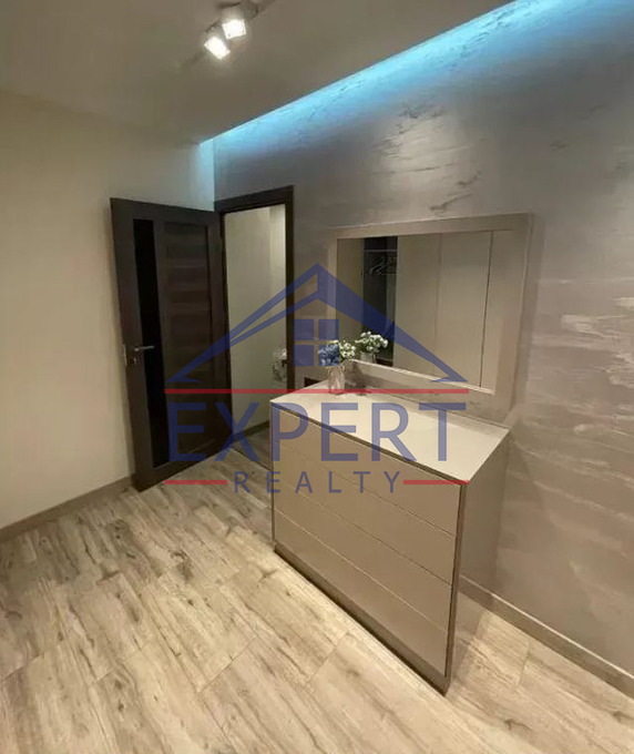 ԿԵՆՏՐՈՆ, ՀԻՆ ԵՐԵՎԱՆՑՈՒ ՓՈՂՈՑ, 2 ՍԵՆՅԱԿ