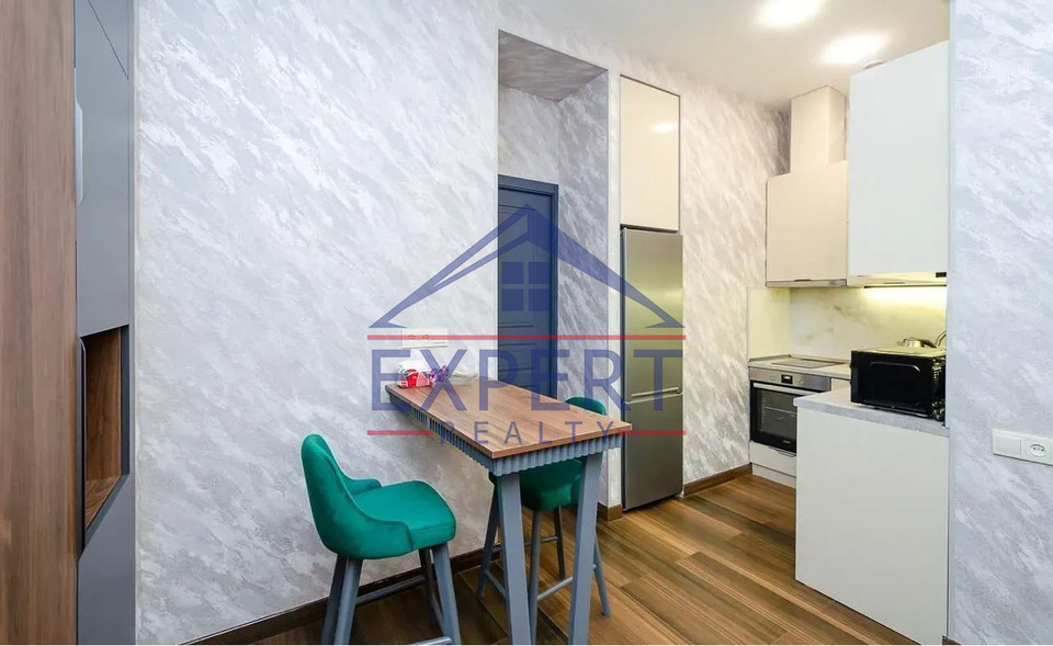 ԿԵՆՏՐՈՆ, ՂԱԶԱՐՈՍ ԱՂԱՅԱՆ ՓՈՂՈՑ, 3 ՍԵՆՅԱԿ