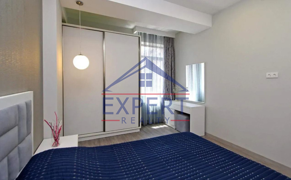 ԿԵՆՏՐՈՆ, ԵԿՄԱԼՅԱՆ ՓՈՂՈՑ, 2 ՍԵՆՅԱԿ