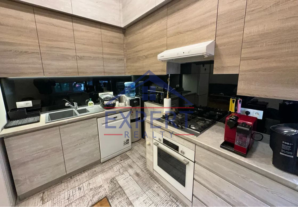 ԿԵՆՏՐՈՆ, ԲԱՂՐԱՄՅԱՆ ՊՈՂՈՏԱ, 2 ՍԵՆՅԱԿ