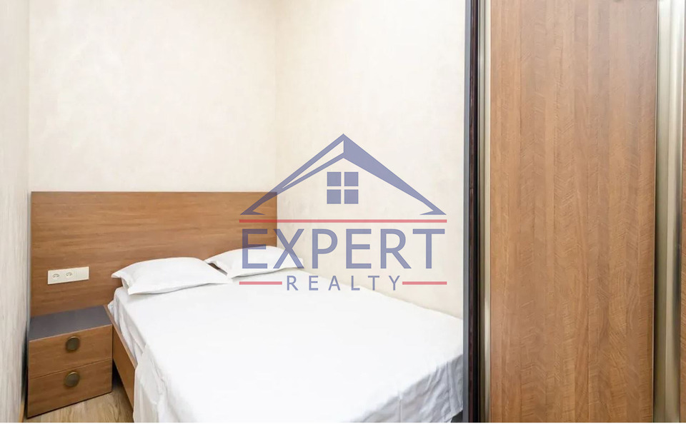 ԿԵՆՏՐՈՆ, ՂԱԶԱՐՈՍ ԱՂԱՅԱՆ ՓՈՂՈՑ, 2 ՍԵՆՅԱԿ