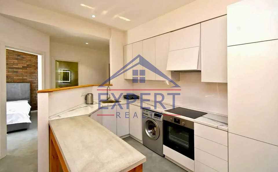 ԿԵՆՏՐՈՆ, ԲՈՒԶԱՆԴ ՓՈՂՈՑ, 2 ՍԵՆՅԱԿ