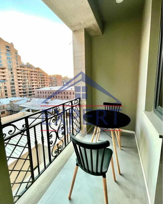 ԿԵՆՏՐՈՆ, ԲՈՒԶԱՆԴ ՓՈՂՈՑ, 2 ՍԵՆՅԱԿ