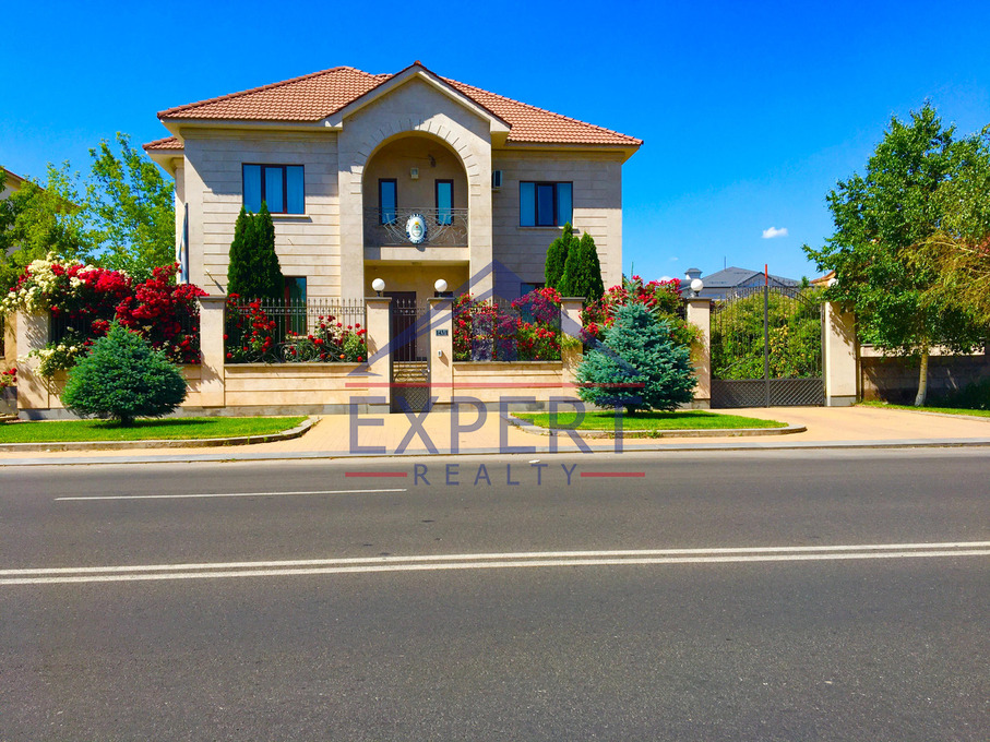 ԱՎԱՆ , ԾԱՐԱՎ ԱՂԲՅՈՒՐ ՓՈՂՈՑ, 8+ ՍԵՆՅԱԿ