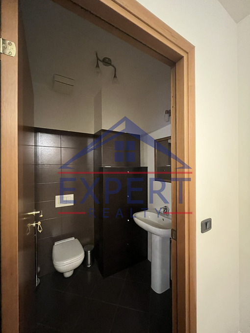 ԿԵՆՏՐՈՆ, ՎԱԶԳԵՆ ՍԱՐԳՍՅԱՆ ՓՈՂՈՑ, 3 ՍԵՆՅԱԿ