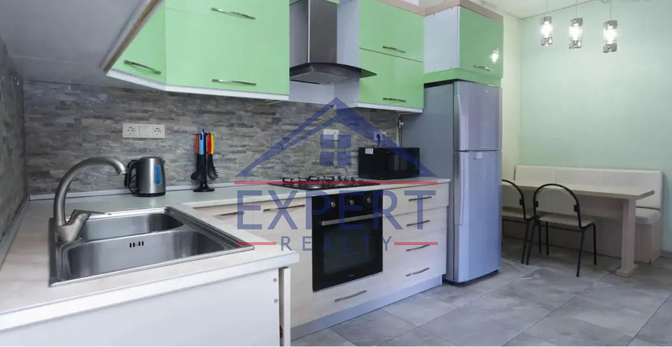 ԿԵՆՏՐՈՆ, ՄԱՇՏՈՑԻ ՊՈՂՈՏԱ, 3 ՍԵՆՅԱԿ