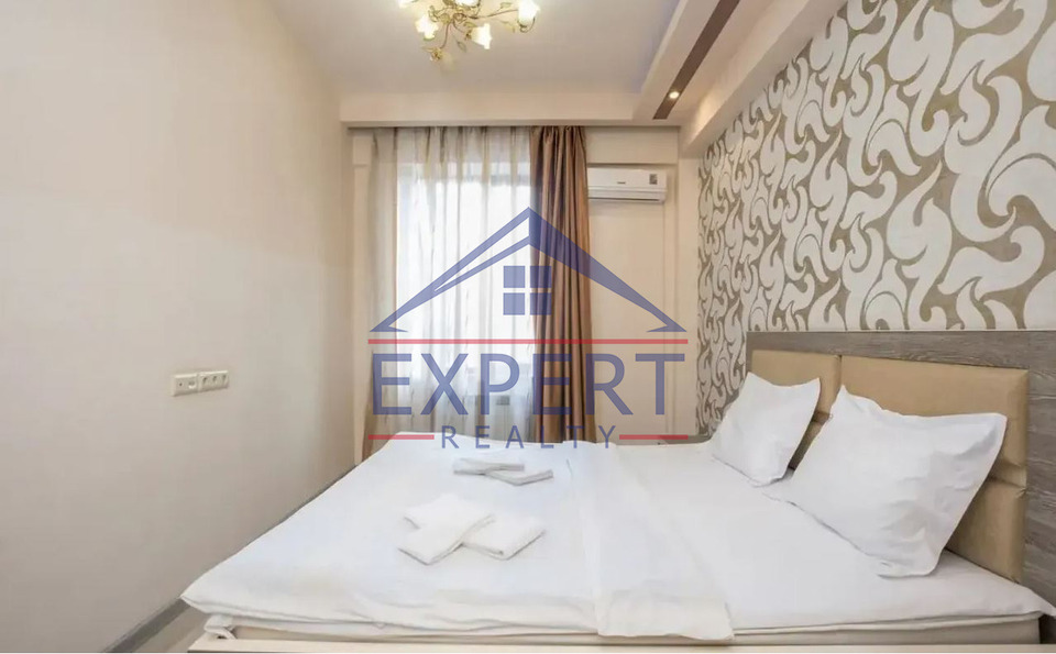 ԿԵՆՏՐՈՆ, ՄԱՇՏՈՑԻ ՊՈՂՈՏԱ, 3 ՍԵՆՅԱԿ