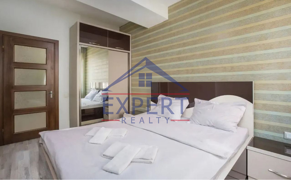 ԿԵՆՏՐՈՆ, ՄԱՇՏՈՑԻ ՊՈՂՈՏԱ, 3 ՍԵՆՅԱԿ