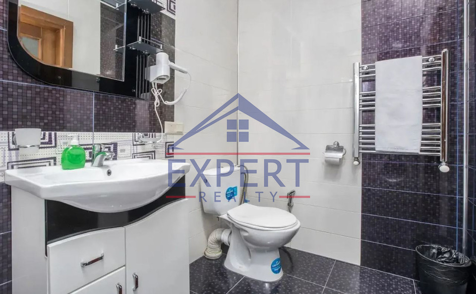 ԿԵՆՏՐՈՆ, ՄԱՇՏՈՑԻ ՊՈՂՈՏԱ, 3 ՍԵՆՅԱԿ