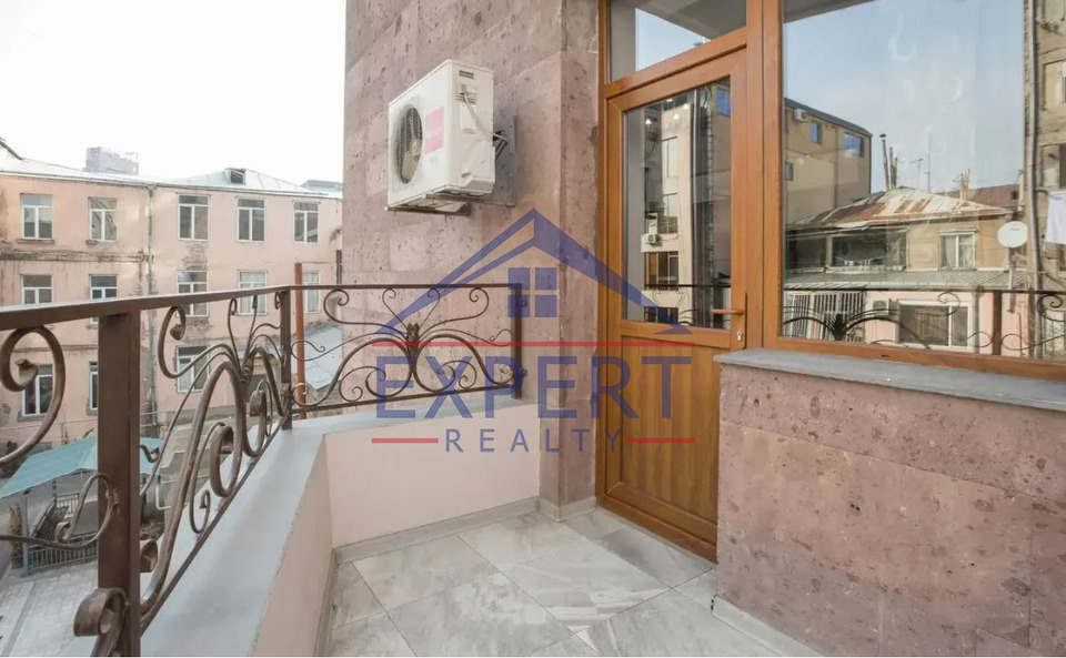 ԿԵՆՏՐՈՆ, ՄԱՇՏՈՑԻ ՊՈՂՈՏԱ, 3 ՍԵՆՅԱԿ