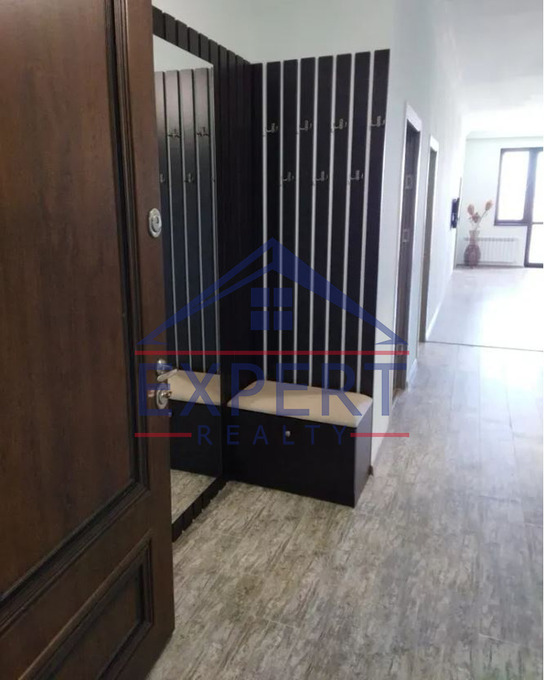 ԱՐԱԲԿԻՐ, ԳՐԻԲՈՅԵԴՈՎԻ ՓՈՂՈՑ, 3 ՍԵՆՅԱԿ