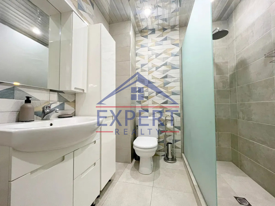 ԿԵՆՏՐՈՆ, ԱՄԻՐՅԱՆ ՓՈՂՈՑ, 2 ՍԵՆՅԱԿ