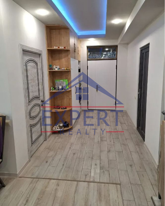 ԱՎԱՆ, ՄՀԵՐ ՄԿՐՏՉՅԱՆ ԹԱՂԱՄԱՍ, 5 ՍԵՆՅԱԿ