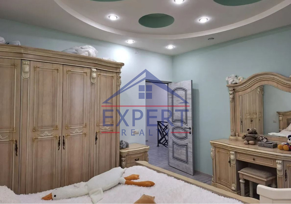 ԱՎԱՆ, ՄՀԵՐ ՄԿՐՏՉՅԱՆ ԹԱՂԱՄԱՍ, 5 ՍԵՆՅԱԿ