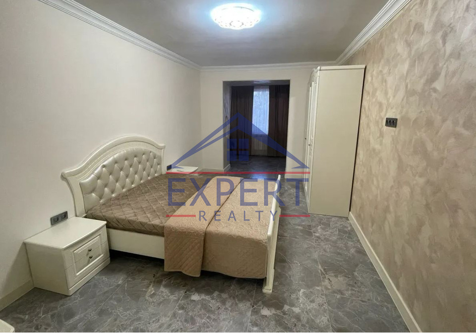 ԱՐԱԲԿԻՐ, ԱՐԱՄ ԽԱՉԱՏՐՅԱՆ ՓՈՂՈՑ, 2 ՍԵՆՅԱԿ