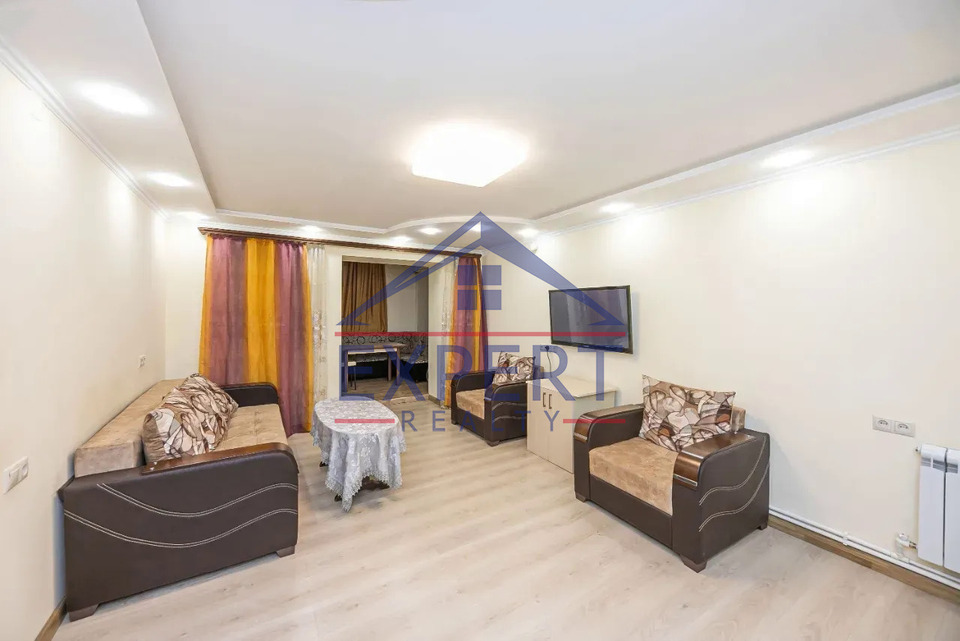 ԿԵՆՏՐՈՆ, ԶԱՔՅԱՆ ՓՈՂՈՑ, 2 ՍԵՆՅԱԿ