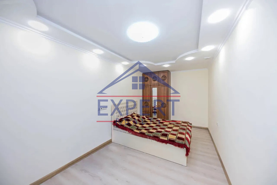 ԿԵՆՏՐՈՆ, ԶԱՔՅԱՆ ՓՈՂՈՑ, 2 ՍԵՆՅԱԿ