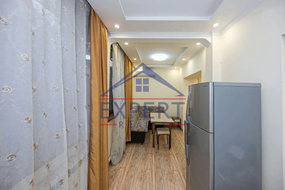 ԿԵՆՏՐՈՆ, ԶԱՔՅԱՆ ՓՈՂՈՑ, 2 ՍԵՆՅԱԿ