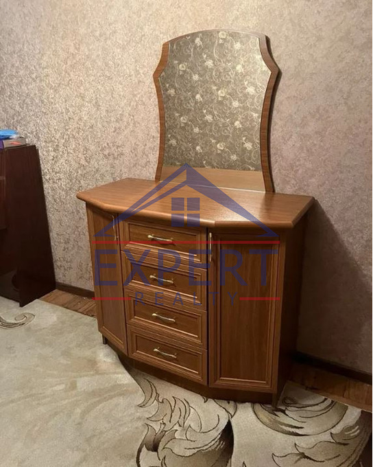 ԱՐԱԲԿԻՐ, ԿՈՄԻՏԱՍԻ ՊՈՂՈՏԱ, 3 ՍԵՆՅԱԿ