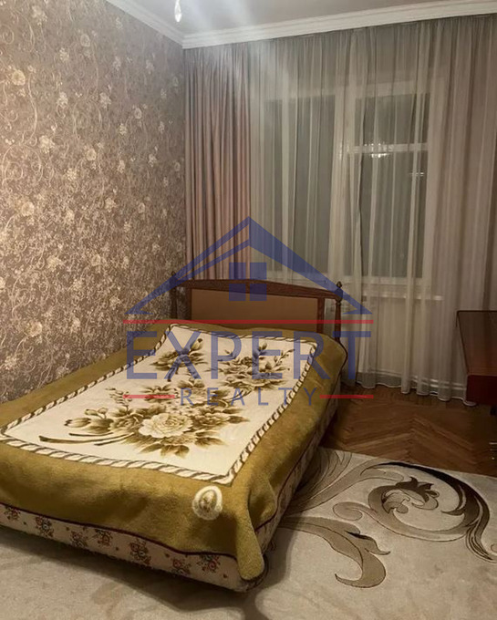 ԱՐԱԲԿԻՐ, ԿՈՄԻՏԱՍԻ ՊՈՂՈՏԱ, 3 ՍԵՆՅԱԿ